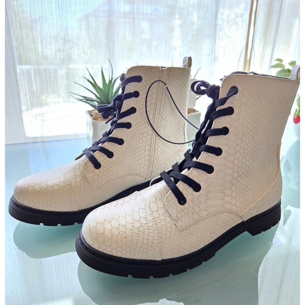 New! Arizona Jean snake Print White Combat Boots Women's 9.5